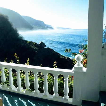 La Pardela Oceanfront *