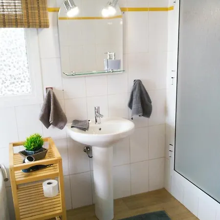 Апартаменты La Pardela Oceanfront *