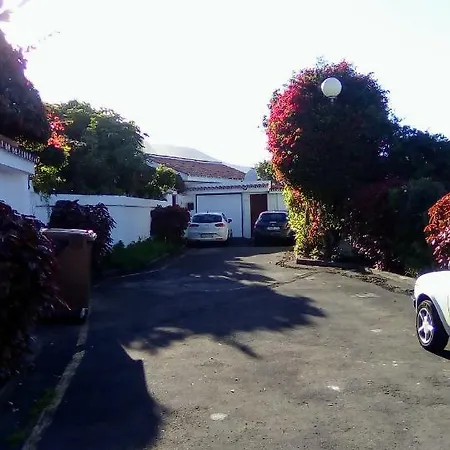 Апартаменты La Pardela Oceanfront *